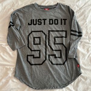 Women’s Nike shirt